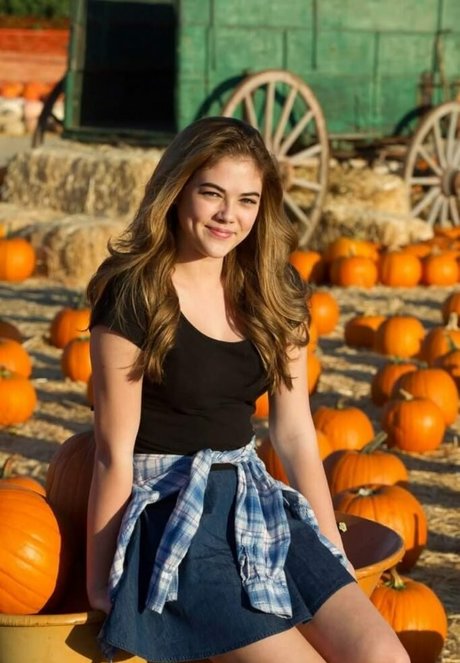 McKaley Miller nice model photo