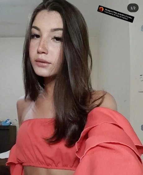 bella ciin sexy actress galleries