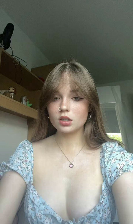 Beaux ASMR pornstar sex photo