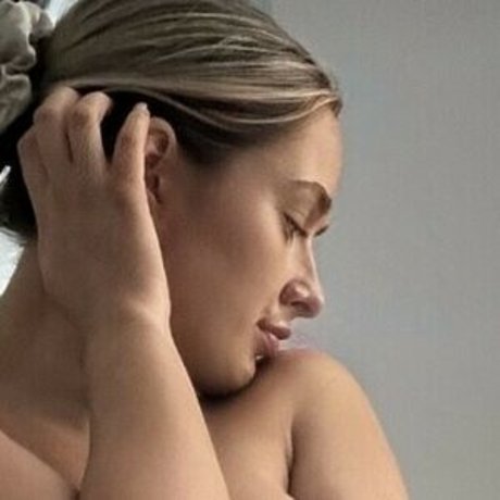 Holly Kay pornstar top img