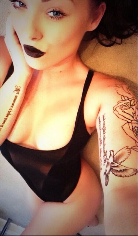 Abi Parker art star pics