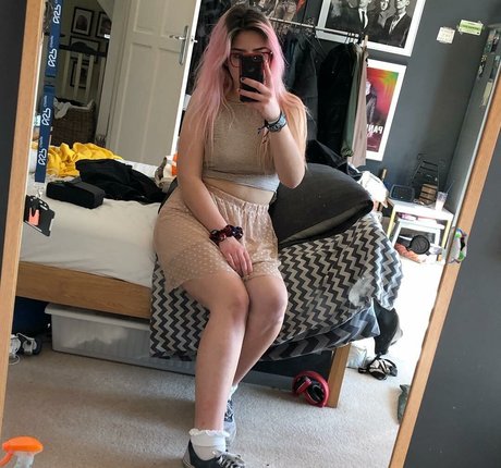 Saskia0 model best img