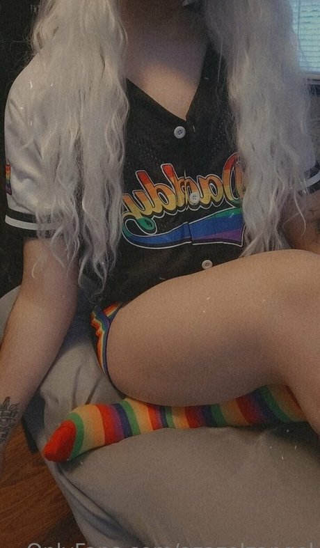 azazelzangel pretty actress pic