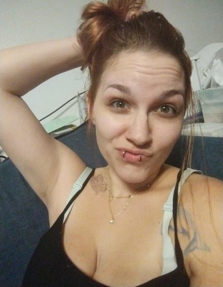 Feline Anchor pornstar top pic