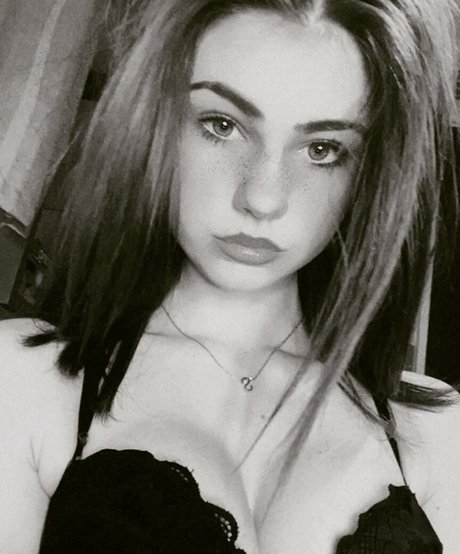 skyepastapins xxx model archive