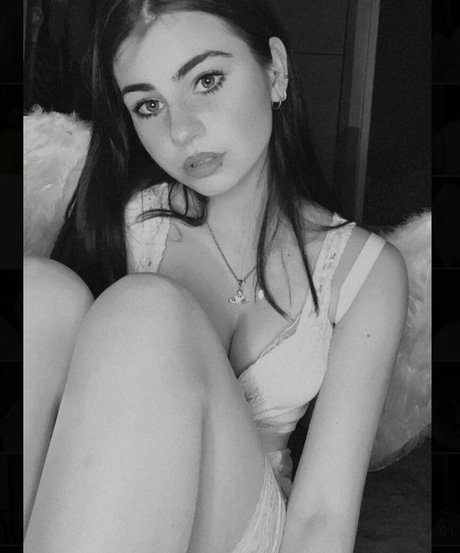 skyepastapins star xxx pics