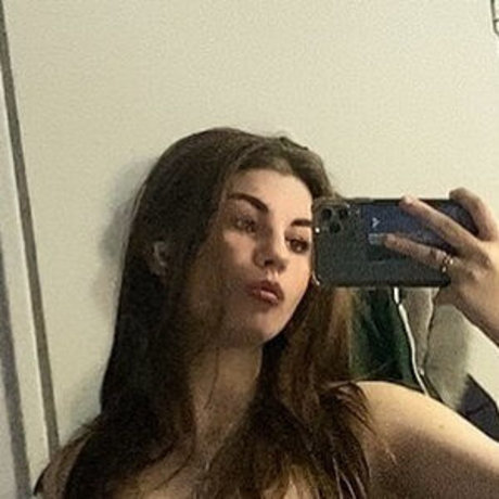 skyepastapins erotic model picture