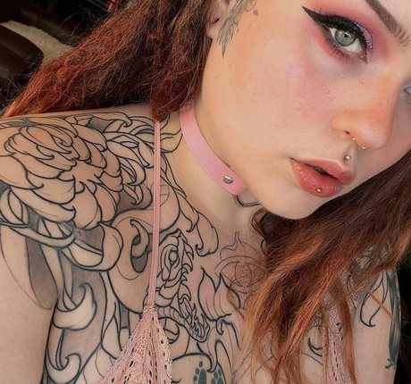 Nivashiroth nudes actress picture