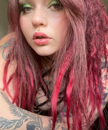 Nivashiroth nude model pictures