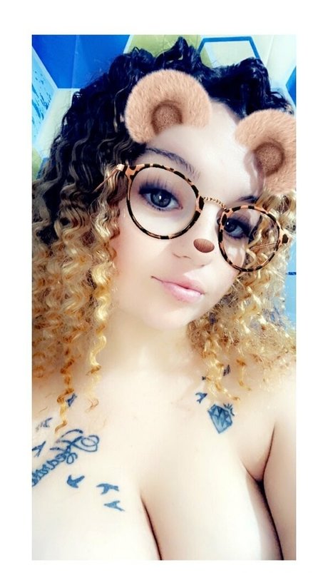 therealmissdaisy naked actress img