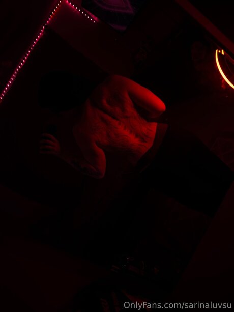 Sarinaluvsu model erotic img