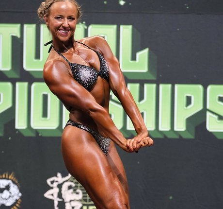 hundredpercentfrankie sexy star photos