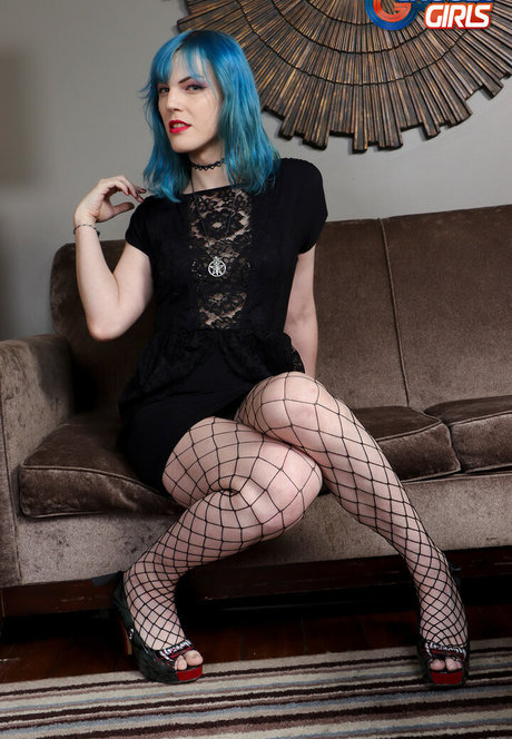 Daisy Chainsaw top model galleries