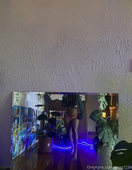 Miaz1234 adult star images