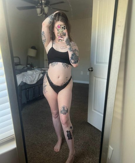 Abby After Dark nude pornstar img