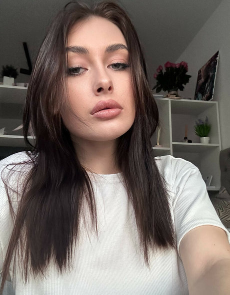 rubyyydi1 pornstar hot pic