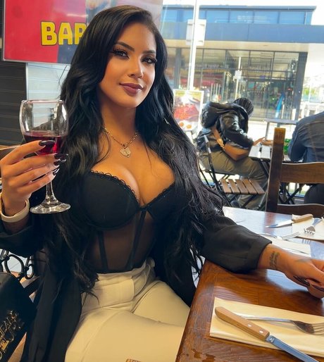 Ianka Reis model sexy img