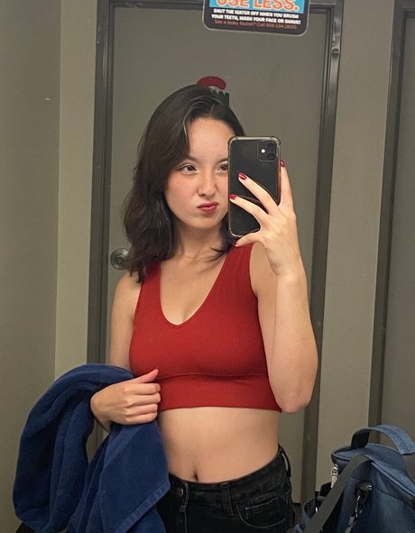 Earth s ASMR sexy model pic