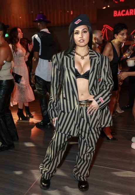 Mabel McVey high quality pornstar img