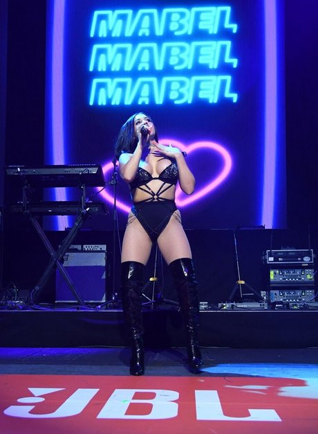 Mabel McVey nice actress pictures