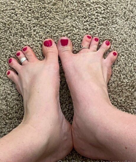 Emrrowley model nice photo