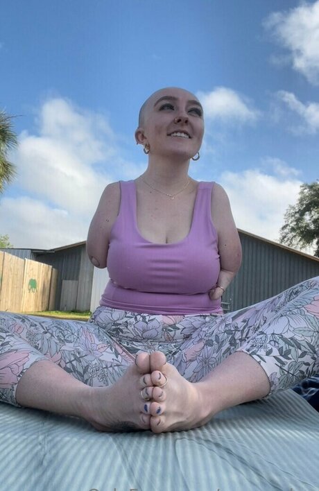 Emrrowley art star pics