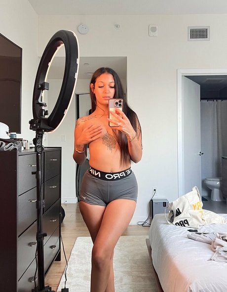 celinaxoxo model xxx archive