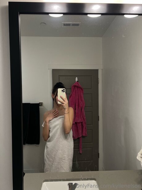 kylienelson perfect actress image