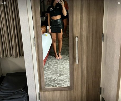 kylienelson naked pornstar photo