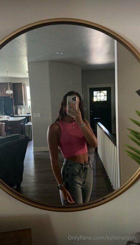 kylienelson beautiful star pic