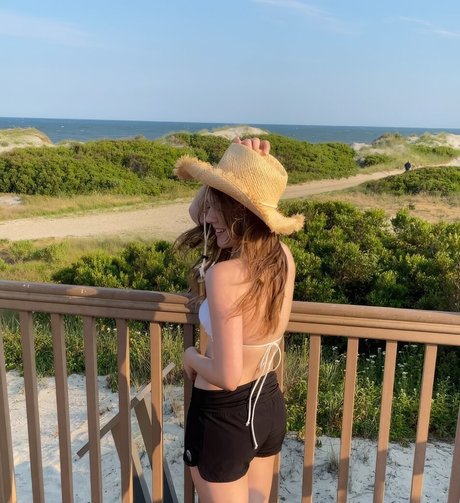 Nefffss perfect model pics