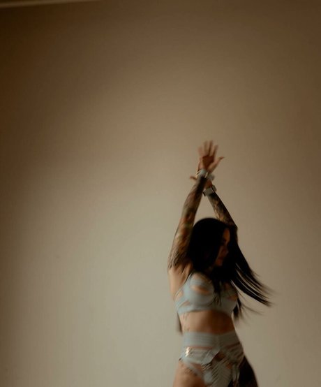 Megs v2 model exclusive photo