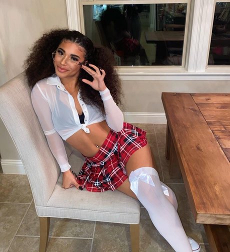 Journi Carr nice model photo