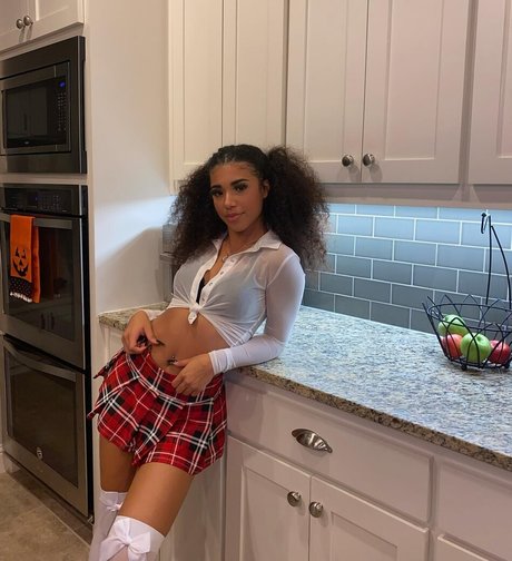 Journi Carr porn model archive