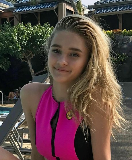 Lizzy Greene star best picture