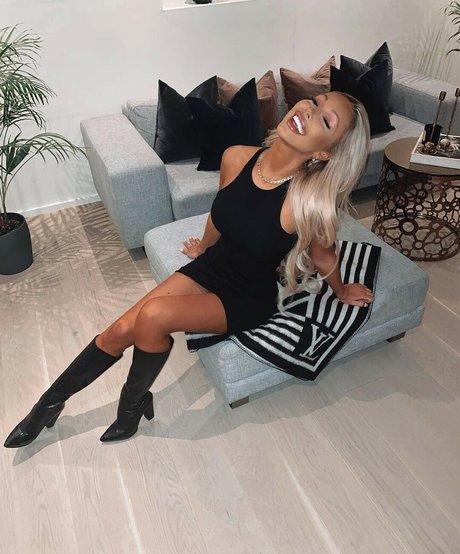 Norwegian JOI hot model gallery