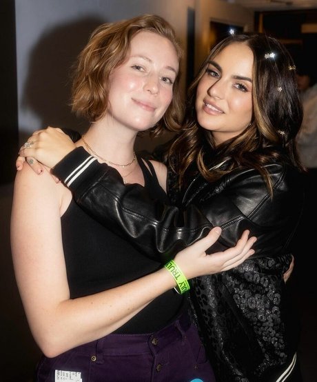 Hannah Einbinder pornstar high quality image