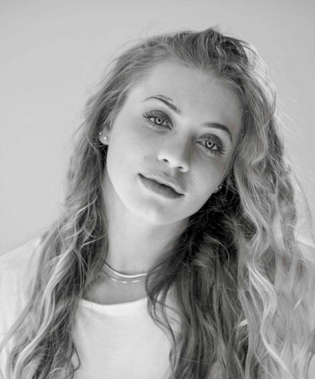 Leana Kaplan sex pornstar img