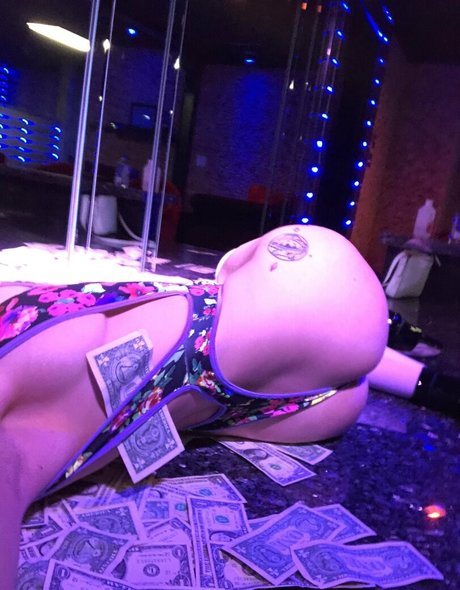 Sara Mariam hd pornstar picture