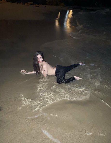 Sara Mariam pornstar erotic image