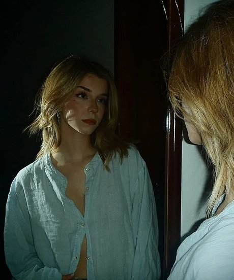 Martina Dell Anna naked pornstar pictures