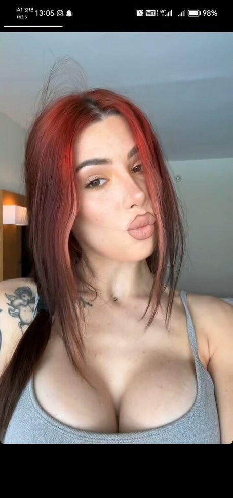 Ukiq model naked galleries