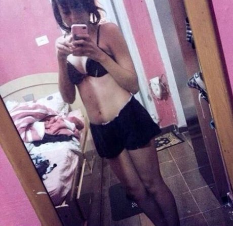 Yuunyu model erotic image