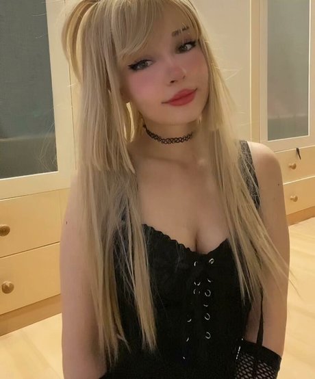 Smolnami erotic star image