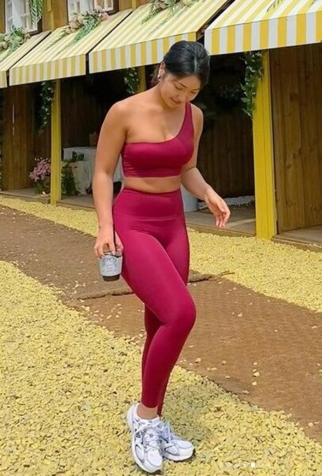 Beo Deul Jeong_ hot model picture