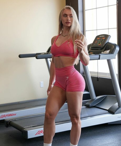 Guusje Van Geel model sexy pics