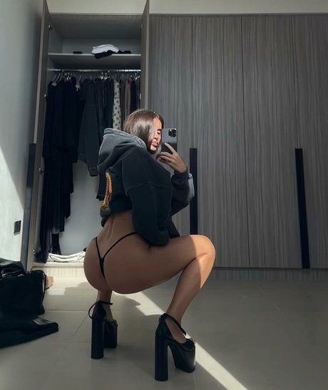 Alina garage hot star photos