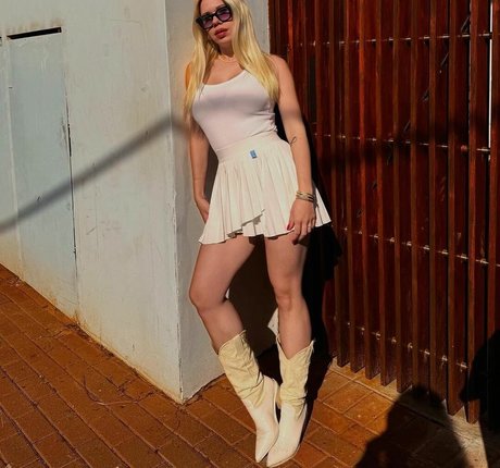 Shelly Cohen nudes model archive