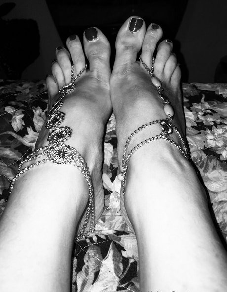 nikitafootqueen model pretty photos