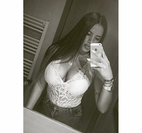 Kika model nude pics